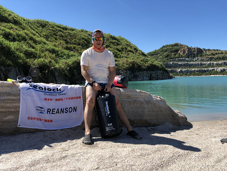 Пътуване през природата, първо водоустойчив: уникално проектирана водоустойчива раница от Sealock Outdoor